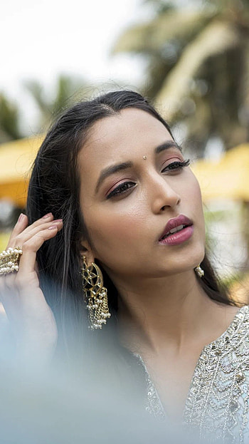 Srinidhi Shetty, kannada actress, kgf2 HD phone wallpaper