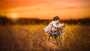 Mom With Little Daughter HD wallpaper