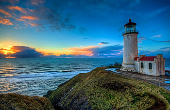 Winter Sunset At The Lighthouse, horizon, lighthouse, coastline, Pacific Ocean, beautiful, Washington State, clouds, cliff, sunset HD wallpaper