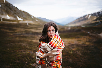 Girl Blanket In Cold, girls, model HD wallpaper