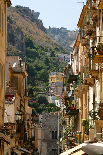 Southern Italy, Italia's charm, Cultural exploration, Captivating views HD phone wallpaper