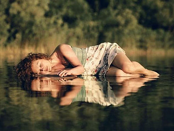 Water Bed, cool, girl, , water-bed HD wallpaper