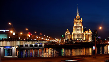 Immersive viewing, Captivating cityscape, Breathtaking visuals HD wallpaper