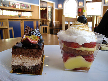 I save this two... only for you Talana !!!, sweet, table, cafe, cakes HD wallpaper