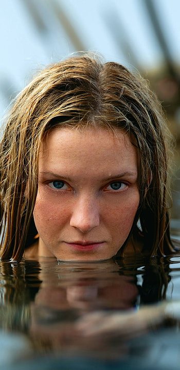 Morfydd Clark as Galadriel, TV Show HD phone wallpaper
