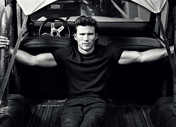 Scott Eastwood, white, black, man, car, actor, bw, male HD wallpaper