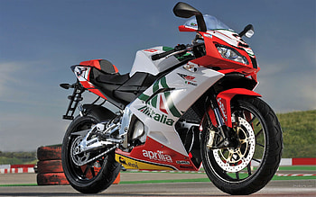 Aprilia RS4 125, Eye-catching design, Sporty elegance, Perfect urban companion HD wallpaper