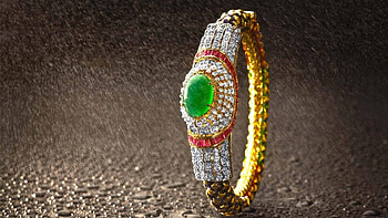Stylish jewelry , Chic accessory , Glamorous design, Fashion-forward style HD wallpaper