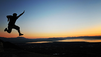 Jumping, Women in sports, Athletic achievements, Empowered athletes HD wallpaper