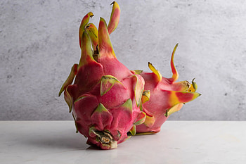 Dragon Fruit, Trovia magazine, Exotic fruit facts, Insider knowledge HD wallpaper