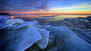 ice sheet on a seashore r, sea, shore, sheets, r, sunrise, ice HD wallpaper