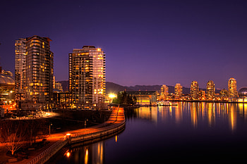 Vancouver Skyline, Daily , False Creek view, Time-wasting beauty HD wallpaper