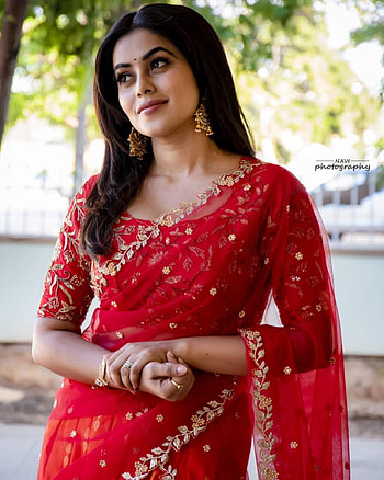 Poorna Kasim, facial expression, joint HD phone wallpaper
