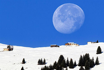 Over The Moon, winter, graphy, snow, places HD wallpaper