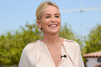 Sharon Stone, Computer , Digital diva, Movie icon HD wallpaper