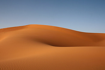 Beautiful Desert, Striking landscapes, Surreal colors, Tranquil solitude HD wallpaper