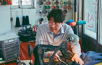 Broker (2022 Movie), Song Kang-ho, Cannes Film Festival, Best actor HD wallpaper