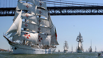 Sea, Miscellanea, Miscellaneous, Bridge, Ship, Bay, Strait, Regatta, Parade HD wallpaper