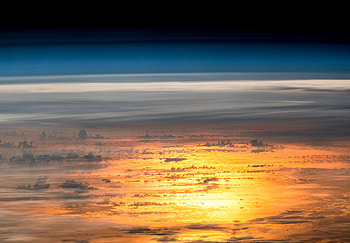 Sunset From The International Space Station, space, sky, clouds, horizon, reflection, nature HD wallpaper