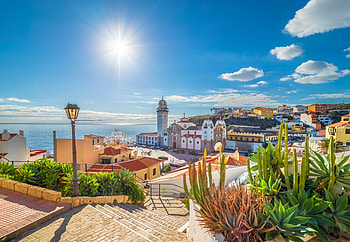 Baby-friendly places, Toddler-friendly accommodations, Family-friendly stays, Memorable experiences HD wallpaper