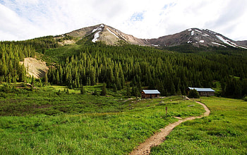 Nature, Houses, Sky, Mountains, Snow, Summer, Vertex, Seclusion, Privacy, Forest, Path, Tops HD wallpaper