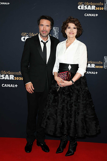 Fanny Ardant, Csar Awards, Parisian glamour, Red carpet HD phone wallpaper