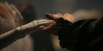 Bridgerton: The Gentle Touch — Quad Hand, TV Show, Bridgerton, Touch, Hand HD wallpaper