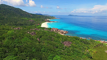 Vue arienne, Grand Anse beach, La Digue, Seychelles HD wallpaper