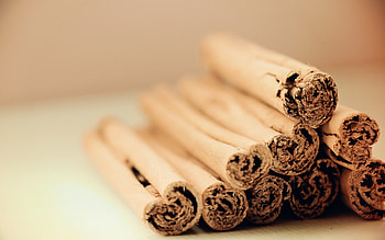 Cinnamon , Vibrant spice, Aromatic background, Culinary inspiration HD wallpaper
