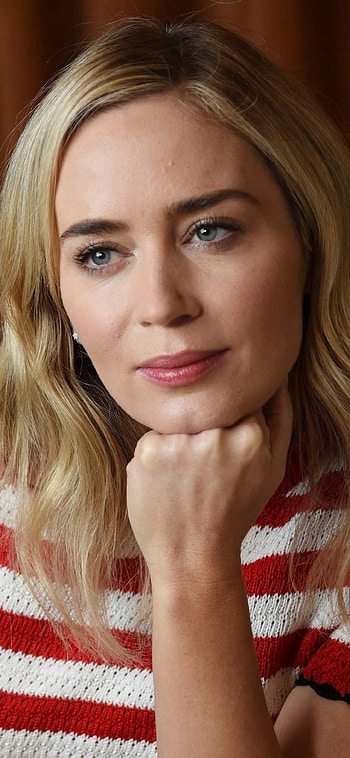 Emily Blunt, Mobile, cat HD phone wallpaper
