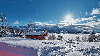 Sykkylvsfjorden, Norway, sun, cabin, snow, trees, landscape, mountains HD wallpaper