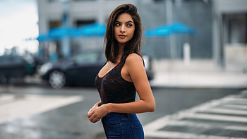 Brunette Cute Girl In City, brunette, girls, model, city, urban HD wallpaper