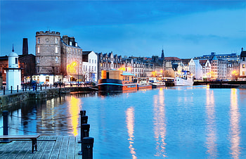 Leith Harbour, Edinburgh (Scotland) HD wallpaper