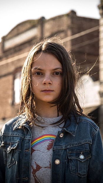 Dafne Keen in Logan, Samsung Galaxy HD phone wallpaper