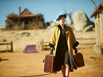 The Dressmaker, Directed by Jocelyn Moorhouse, Film review HD wallpaper