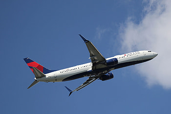 Delta Air Lines, JFK Airport, Air travel luxury, Unforgettable experiences HD wallpaper