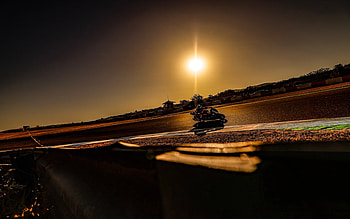 Racing & sun, Sun motorcycle, racing, Suzuki, ewc HD wallpaper