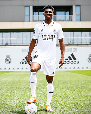 Nuevo galáctico, ball, soccer, Tchouameni, football, Real_Madrid, football HD phone wallpaper