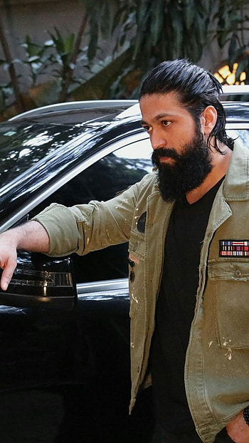 Kgf Hero, Luxury Car, Background HD phone wallpaper