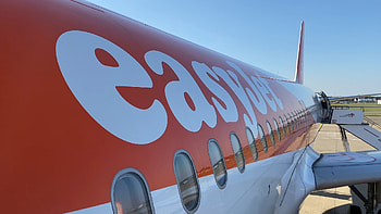 EasyJet Switzerland review, Brussels to Nice, Luxury travel tips, Expert recommendations HD wallpaper