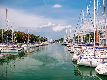 Rimini, Beyond party reputation, Memorable experiences, Pocketful of memories HD wallpaper
