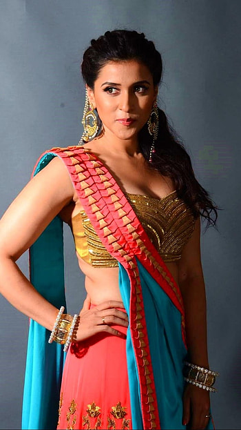 Mannara Chopra, Saree HD phone wallpaper