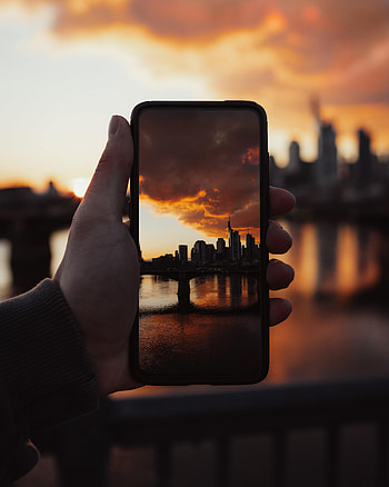 Sunset, City, Hand, Miscellanea, Miscellaneous, Tele, Snapshot HD phone wallpaper