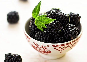 Food, Leaves, Blackberry, Bowl HD wallpaper