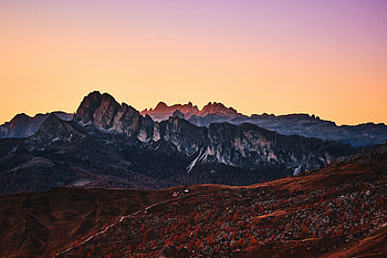 Giau pass, mountains, Italy, alps, clean skyline HD wallpaper
