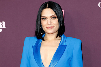 Jessie J, Powerful cover, Les Miserables HD wallpaper