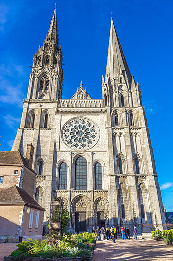 Chartres Cathedral, Religious architecture, Cathedral HD phone wallpaper