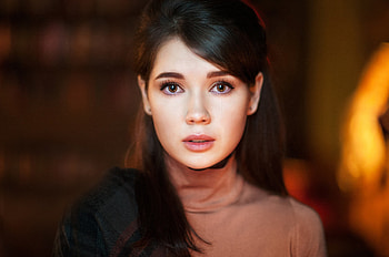 Beautiful woman, brunette, brown eyes HD wallpaper
