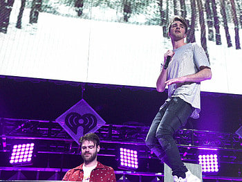 Power 96.1's Jingle Ball 2016, The Chainsmokers HD wallpaper