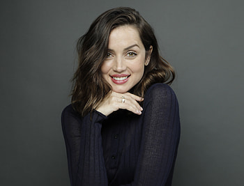 Smile, beautiful, Ana de Armas, 2019 HD wallpaper